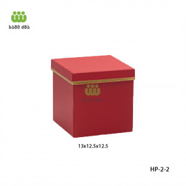 სასაჩუქრე ყუთი 13x12.5x12.5